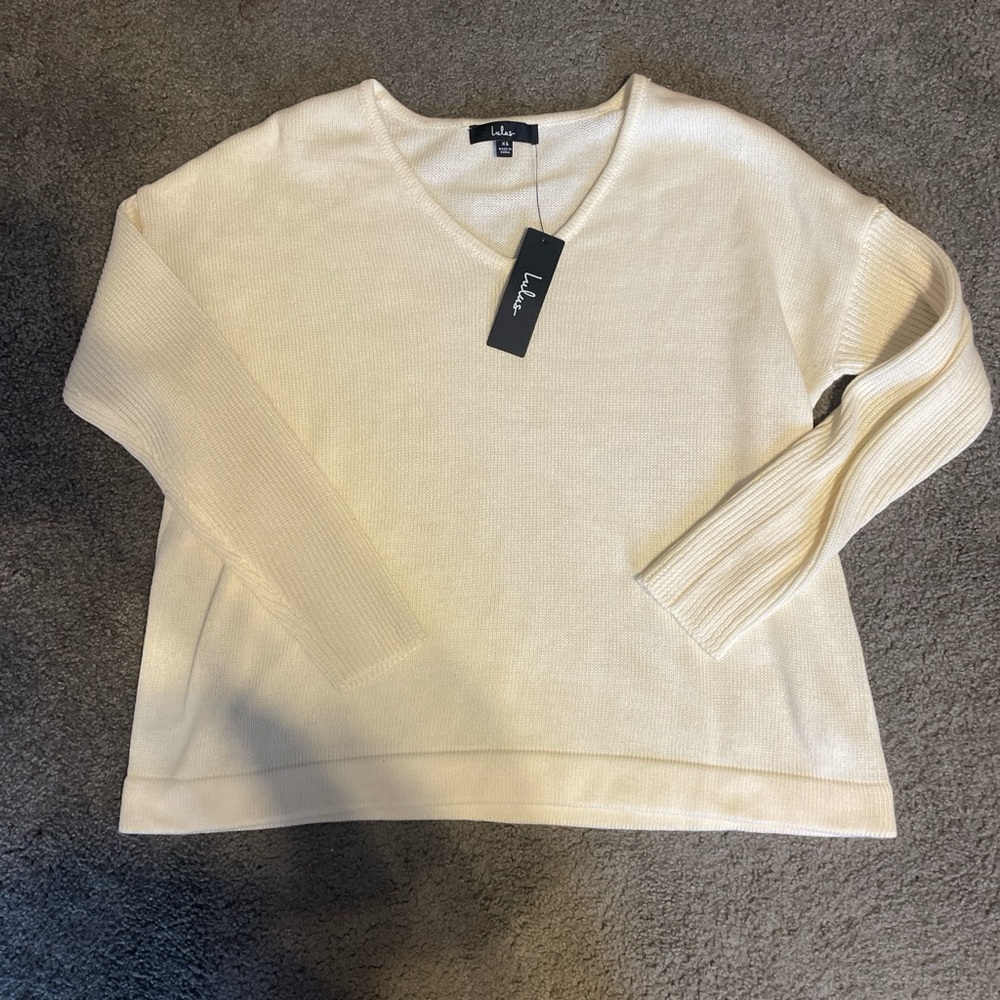 NWT Lulus Cream Sweater